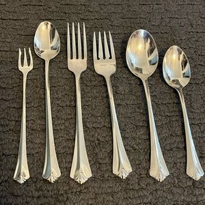 Oneida Stainless Westgate-Royal Crest Flatwear - 6 pcs